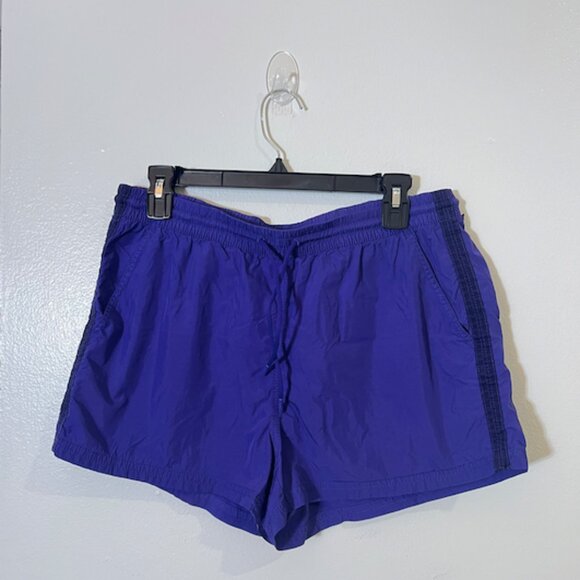 Athleta Expedition Shorts (SOLD OUT IN STORES) - Picture 3 of 4